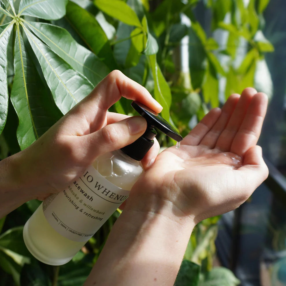 Bio Whenua Manuka & Willowbark Nourishing and Refreshing Facewash
